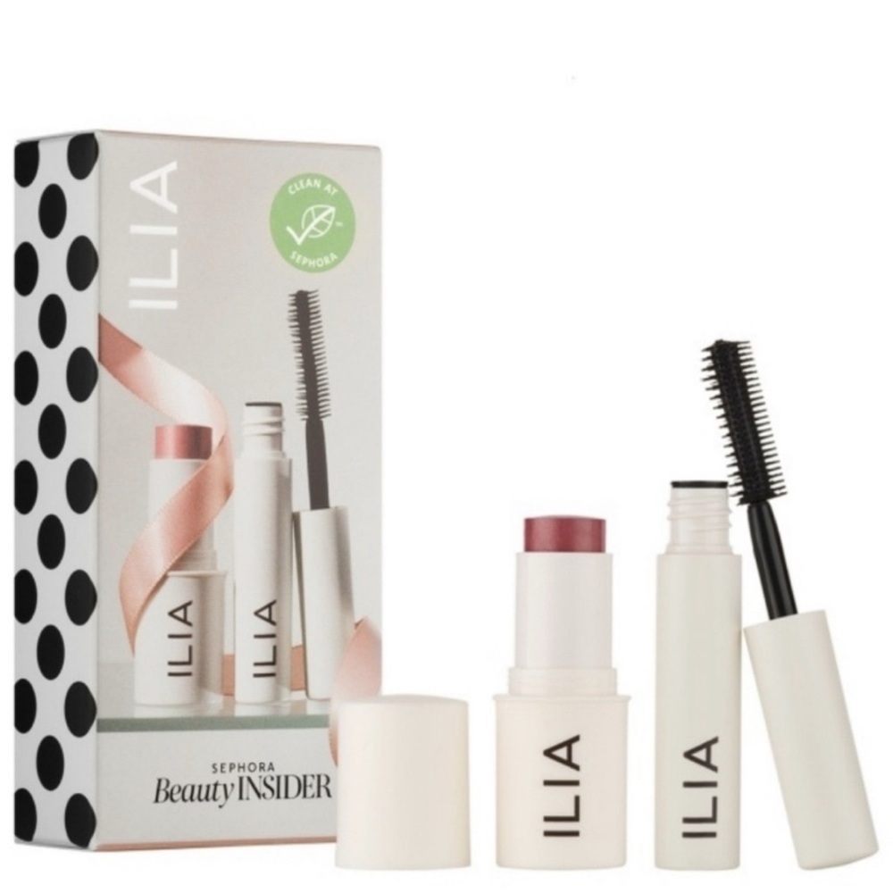 ILIA Makeup gift set